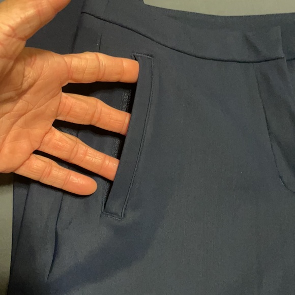 Lululemon On the Move Pant - Picture 4 of 7